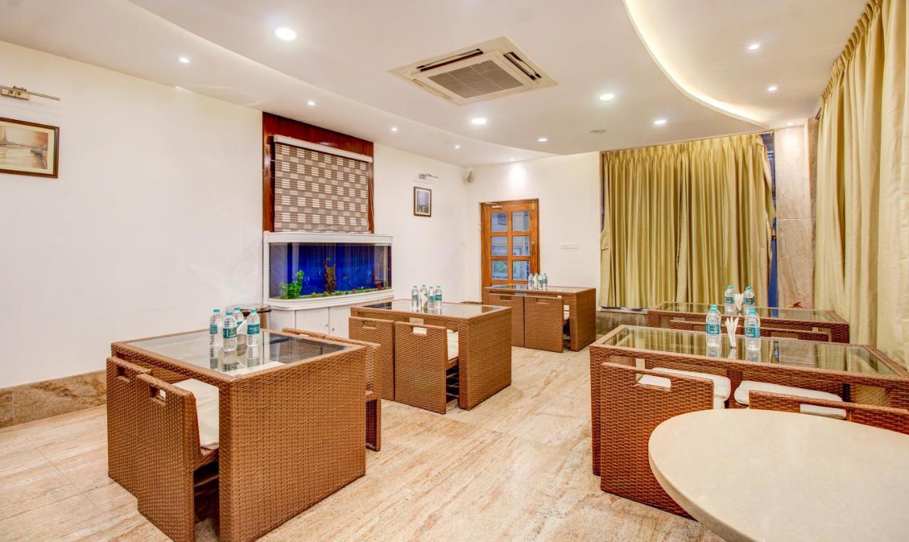 Treebo The Sai Leela Suites R T Nagar Bangalore Extérieur photo