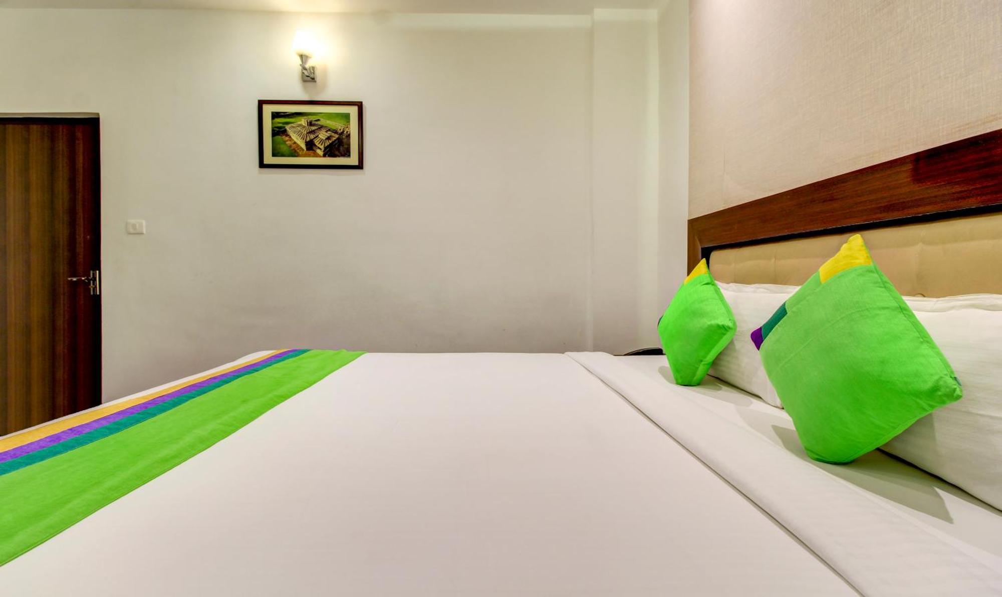 Treebo The Sai Leela Suites R T Nagar Bangalore Extérieur photo